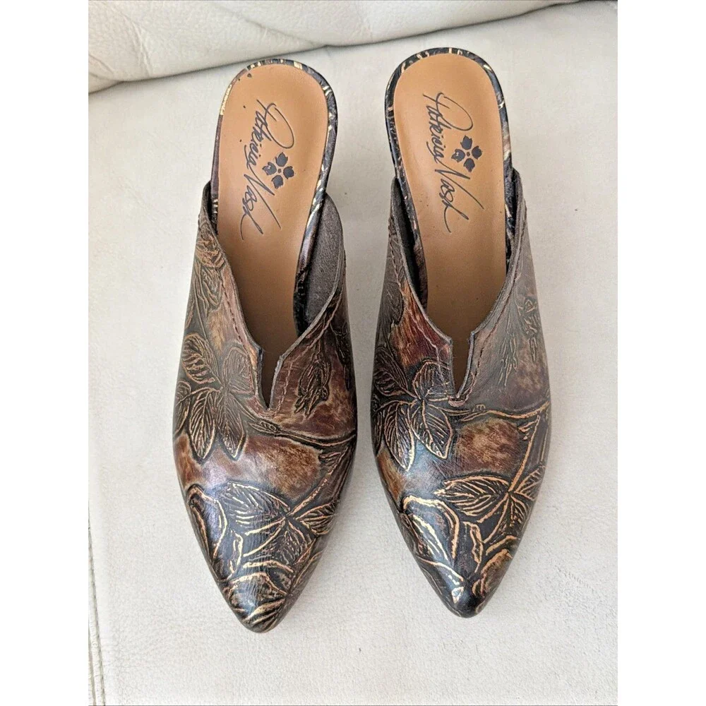 Patricia Nash Ruffina Womens 8 Heeled Leather Mules Western Pointed Boho Gold